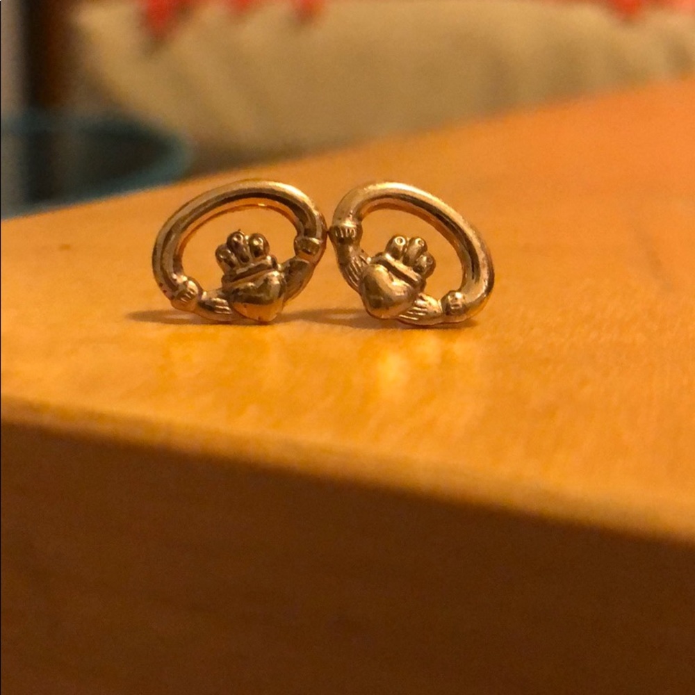 Gold Claddagh Earrings
